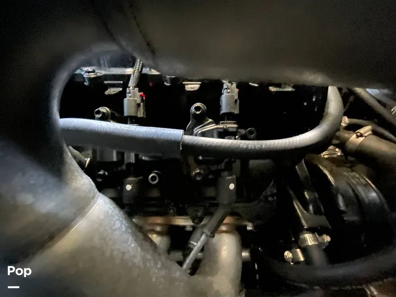 Slide: The Image of Malibu M240 2022 - 15788804