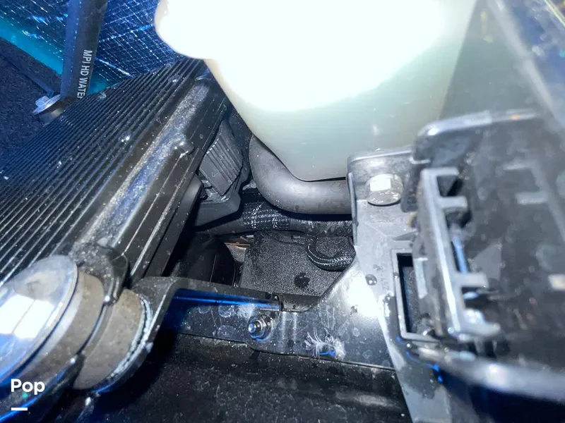 Slide: The Image of Malibu M240 2022 - 15788808