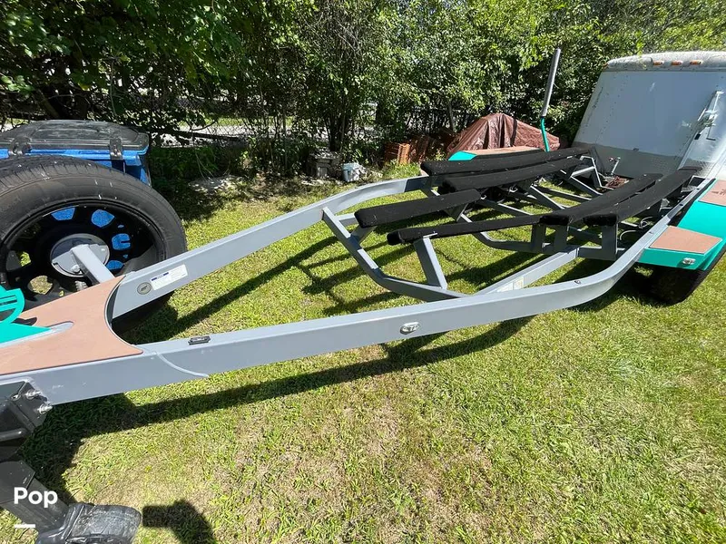 Slide: The Image of Malibu M240 2022 - 15788848