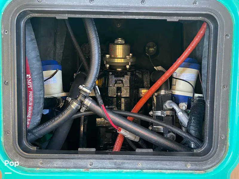 Slide: The Image of Malibu M240 2022 - 15788738