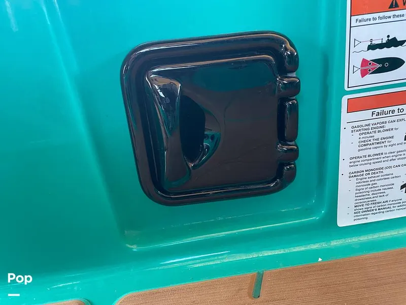 Slide: The Image of Malibu M240 2022 - 15788746