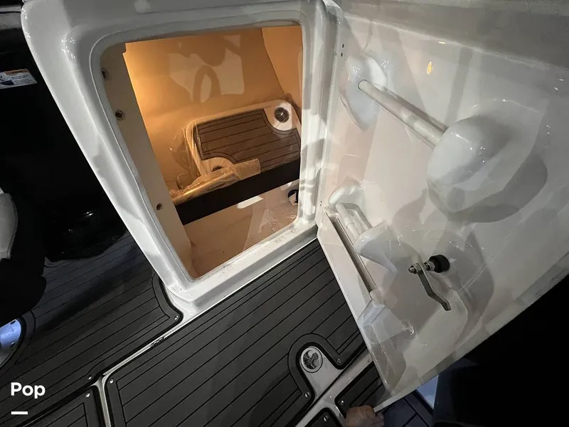 Slide: The Image of Yamaha 242 limited SE 2018 - 16054140