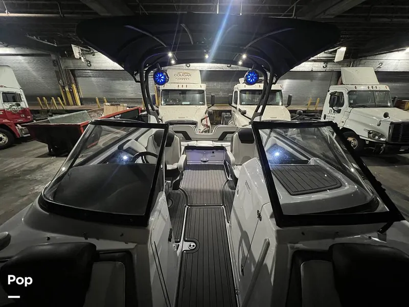 Slide: The Image of Yamaha 242 limited SE 2018 - 16054141