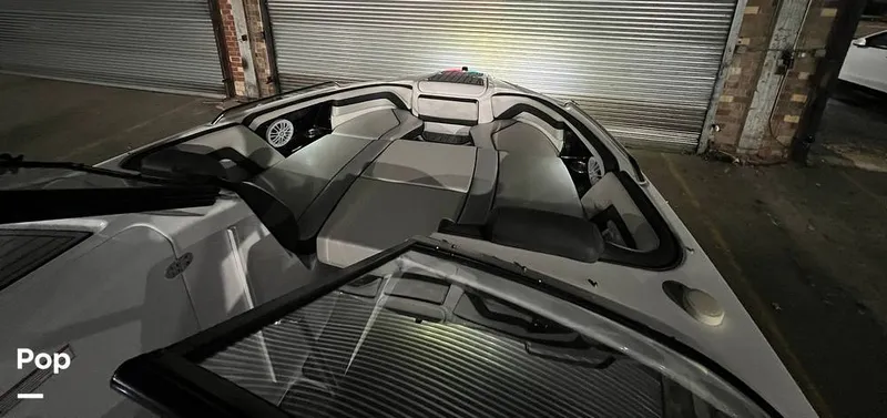 Slide: The Image of Yamaha 242 limited SE 2018 - 16054142