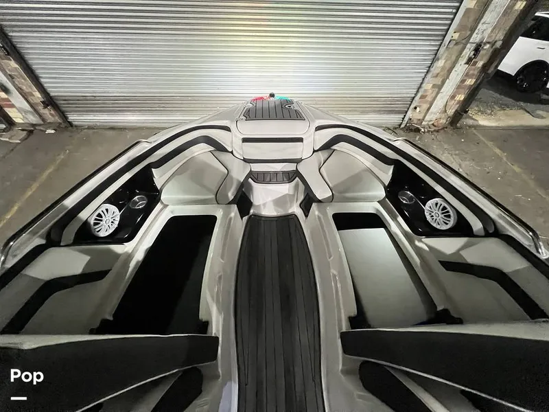 Slide: The Image of Yamaha 242 limited SE 2018 - 16054143