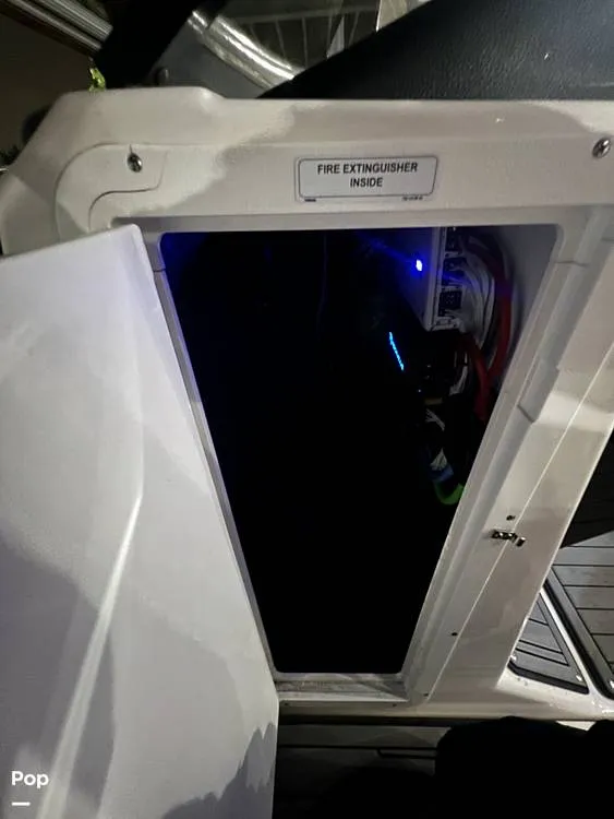 Slide: The Image of Yamaha 242 limited SE 2018 - 16054145