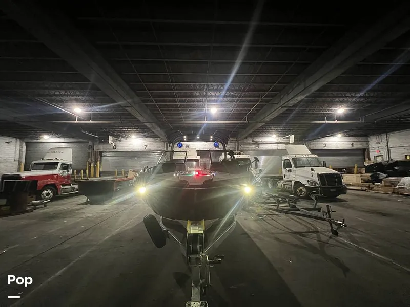 Slide: The Image of Yamaha 242 limited SE 2018 - 16054149