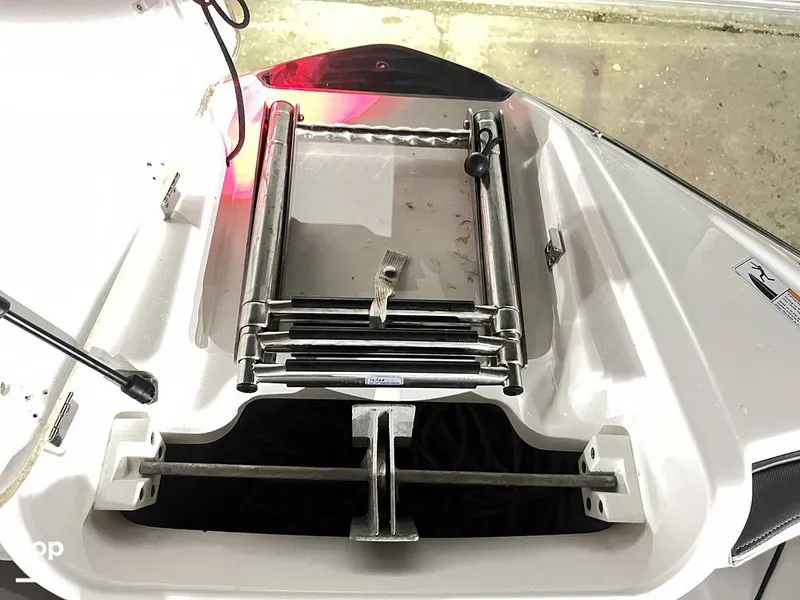 Slide: The Image of Yamaha 242 limited SE 2018 - 16054153