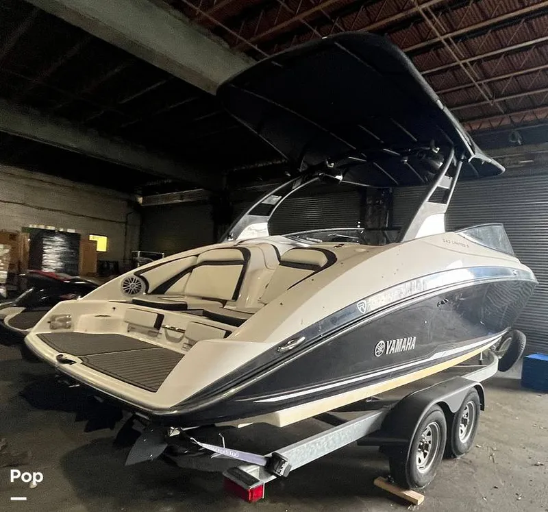 Slide: The Image of Yamaha 242 limited SE 2018 - 16010502