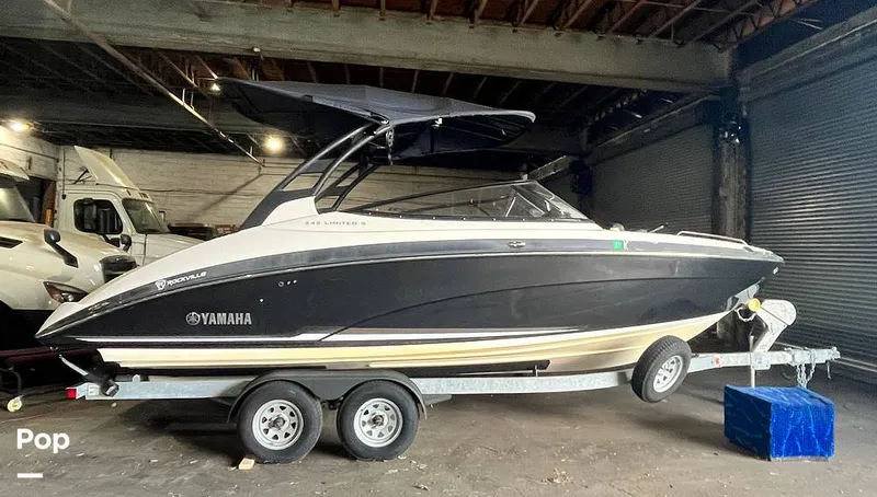 Slide: The Image of Yamaha 242 limited SE 2018 - 16010503