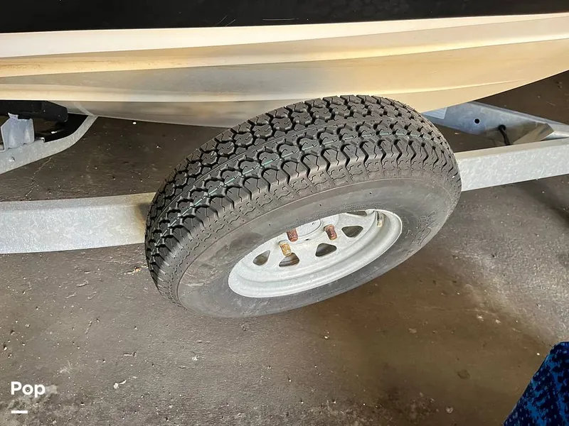 Slide: The Image of Spare Tire Kit - 16010578