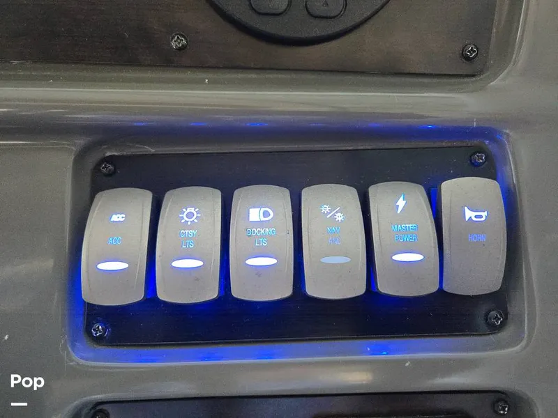 Slide: The Image of Hurricane 2690 SD 2016 - 15806809