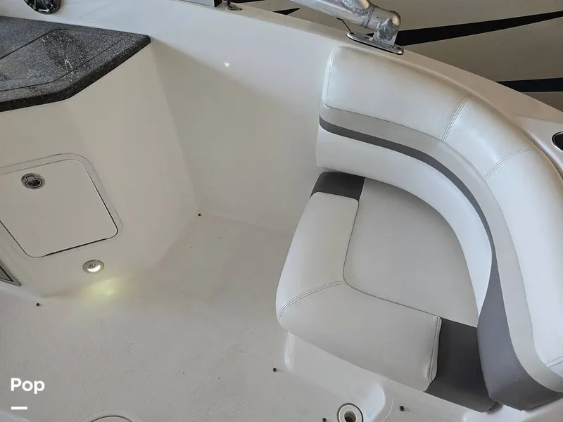 Slide: The Image of Hurricane 2690 SD 2016 - 15806773