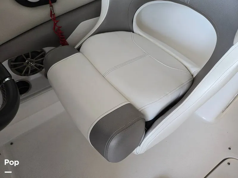 Slide: The Image of Hurricane 2690 SD 2016 - 15806802