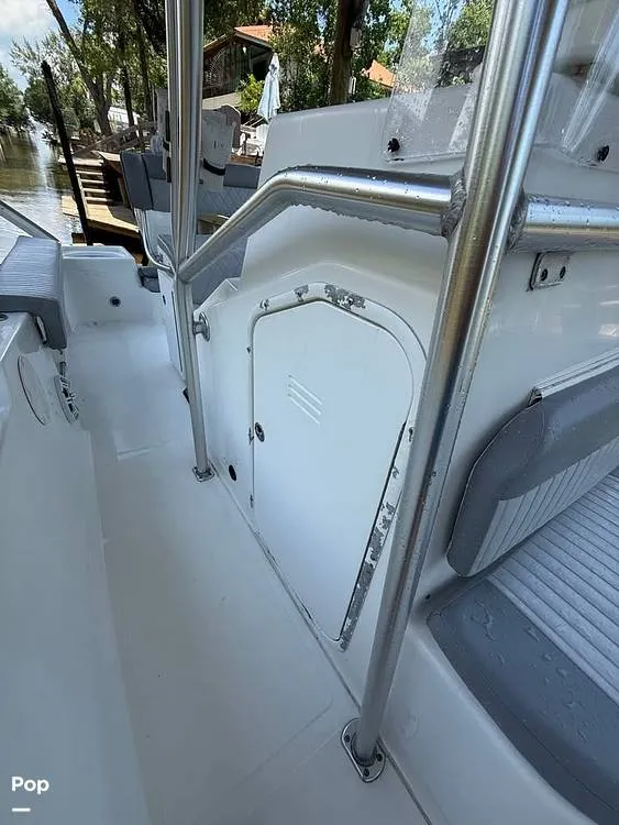 Slide: The Image of Center Console W/storage - 15766522