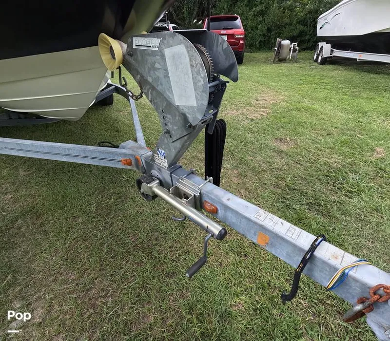 Slide: The Image of Sea Ray SLX 210 2011 - 15781236