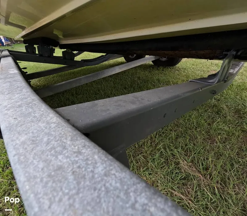 Slide: The Image of Sea Ray SLX 210 2011 - 15781239