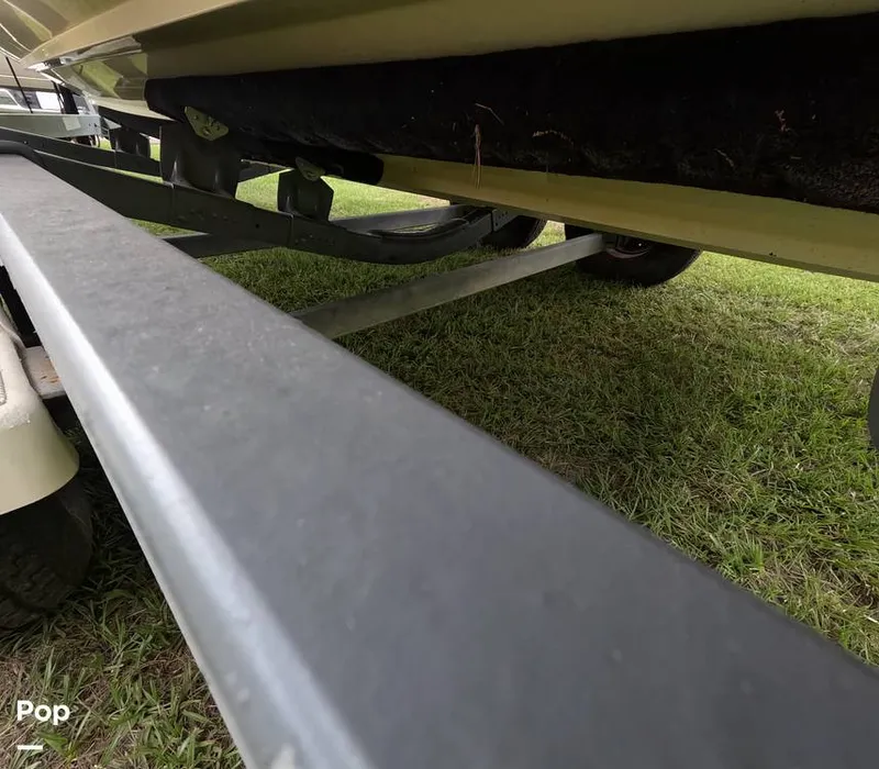 Slide: The Image of Sea Ray SLX 210 2011 - 15781250