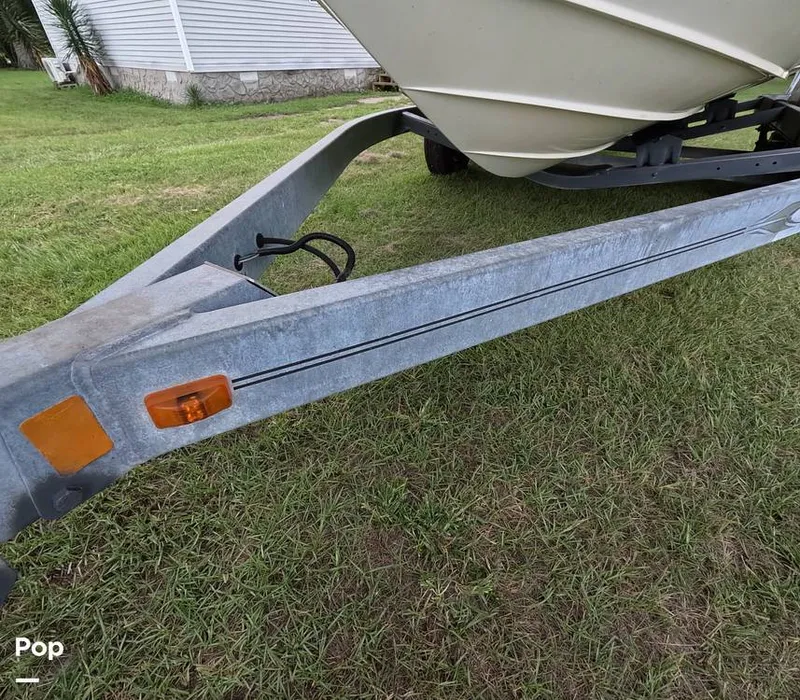 Slide: The Image of Sea Ray SLX 210 2011 - 15781257