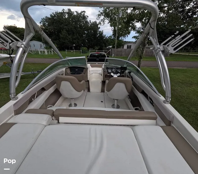 Slide: The Image of Sea Ray SLX 210 2011 - 15781263