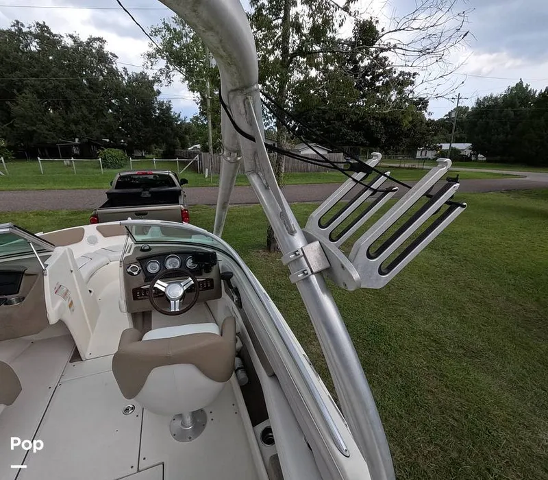 Slide: The Image of Sea Ray SLX 210 2011 - 15781265