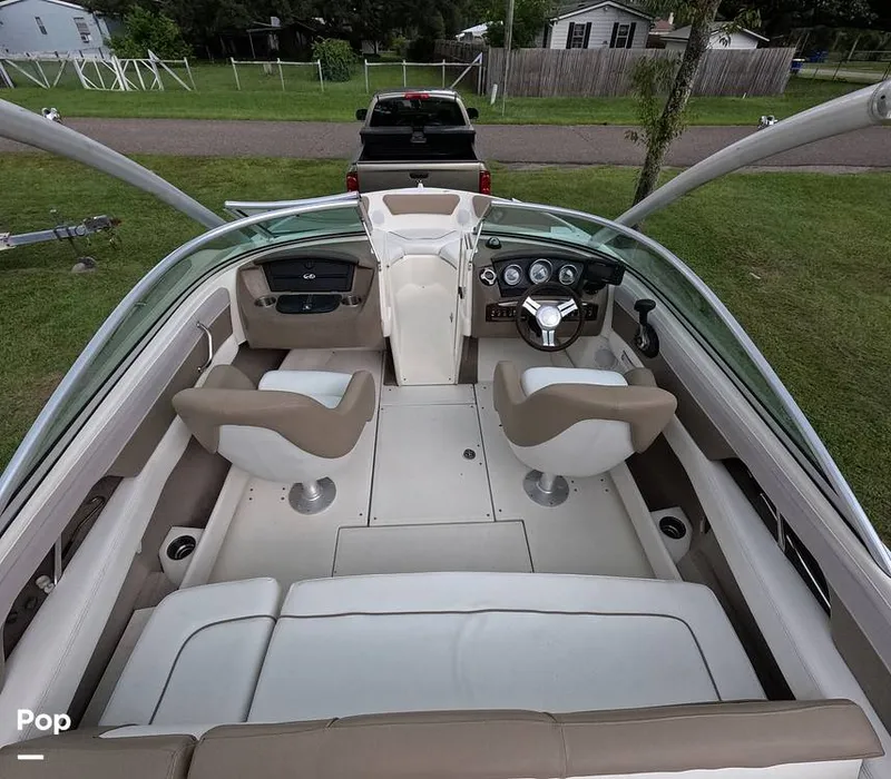 Slide: The Image of Sea Ray SLX 210 2011 - 15781267