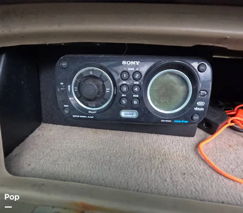 Slide: The Image of Sea Ray SLX 210 2011 - 15781276