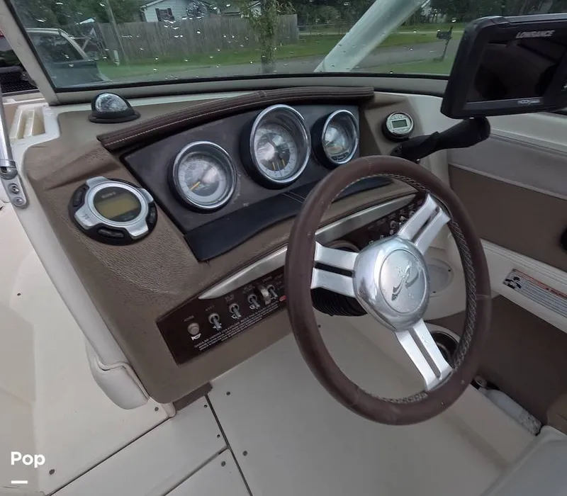 Slide: The Image of Sea Ray SLX 210 2011 - 15781277