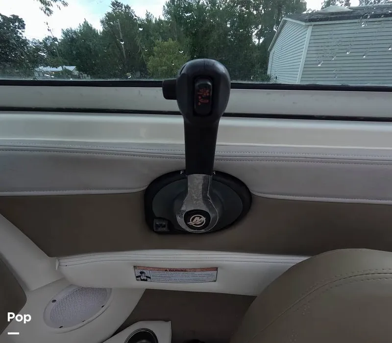 Slide: The Image of Sea Ray SLX 210 2011 - 15781278