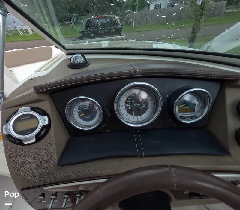 Slide: The Image of Sea Ray SLX 210 2011 - 15781285