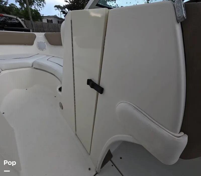 Slide: The Image of Sea Ray SLX 210 2011 - 15781287