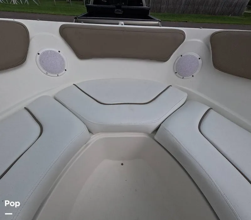 Slide: The Image of Sea Ray SLX 210 2011 - 15781292