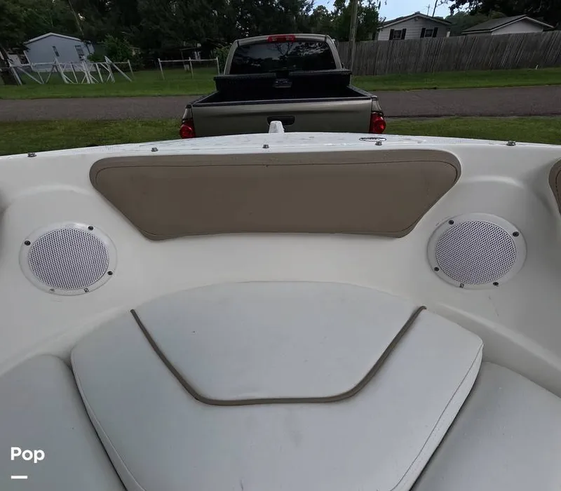 Slide: The Image of Sea Ray SLX 210 2011 - 15781293