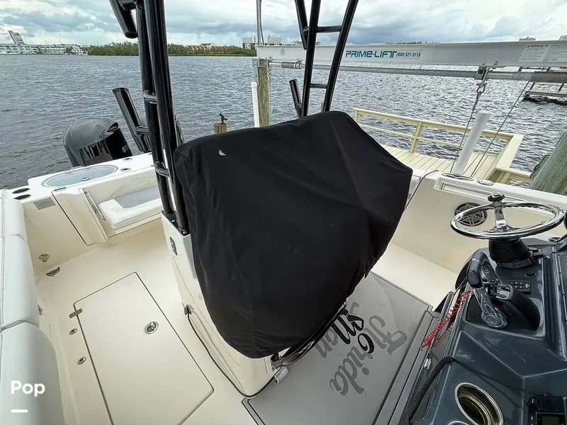 Slide: The Image of Cobia 301 CC 2018 - 15794692