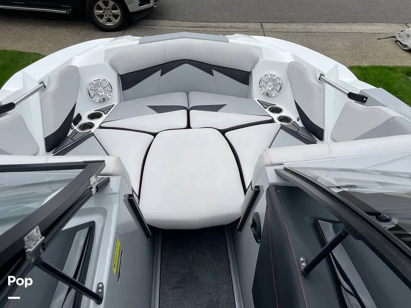 Slide: The Image of Centurion Fi23 2018 - 15862904