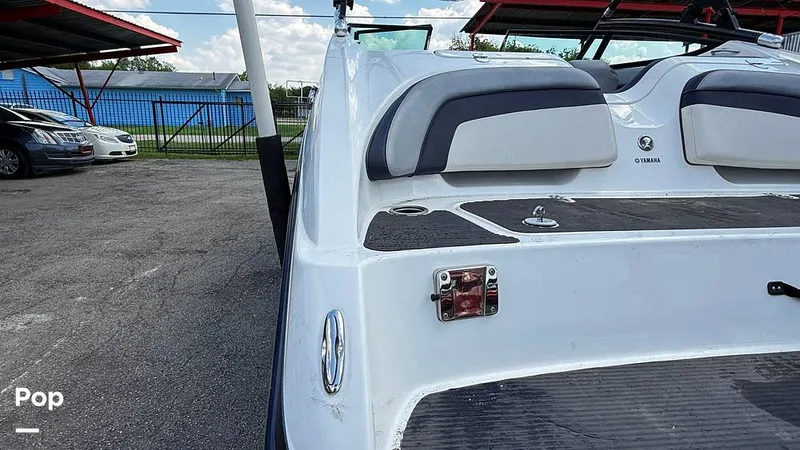 Slide: The Image of Yamaha 212x 2013 - 15860442