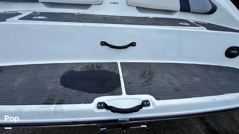 Slide: The Image of Yamaha 212x 2013 - 15860460