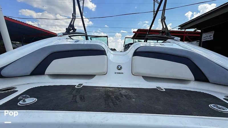 Slide: The Image of Yamaha 212x 2013 - 15860461