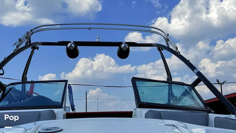 Slide: The Image of Yamaha 212x 2013 - 15860463