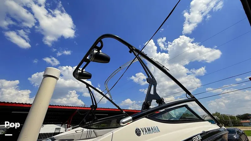 Slide: The Image of Yamaha 212x 2013 - 15860470