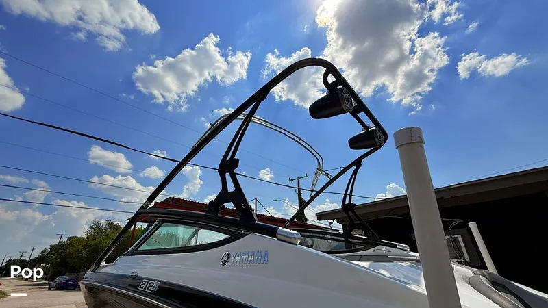 Slide: The Image of Yamaha 212x 2013 - 15860472