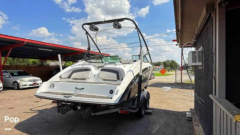 Slide: The Image of Yamaha 212x 2013 - 15860475