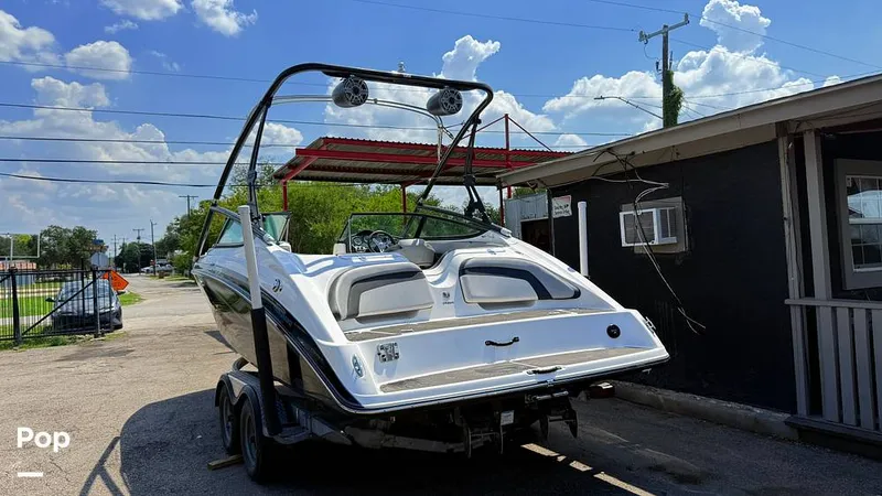 Slide: The Image of Yamaha 212x 2013 - 15859717