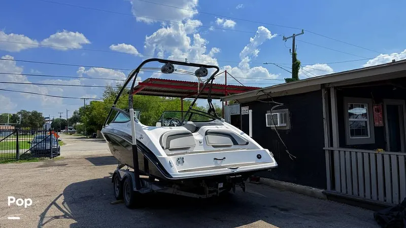 Slide: The Image of Yamaha 212x 2013 - 15860617