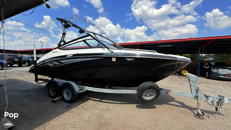 Slide: The Image of Yamaha 212x 2013 - 15860622