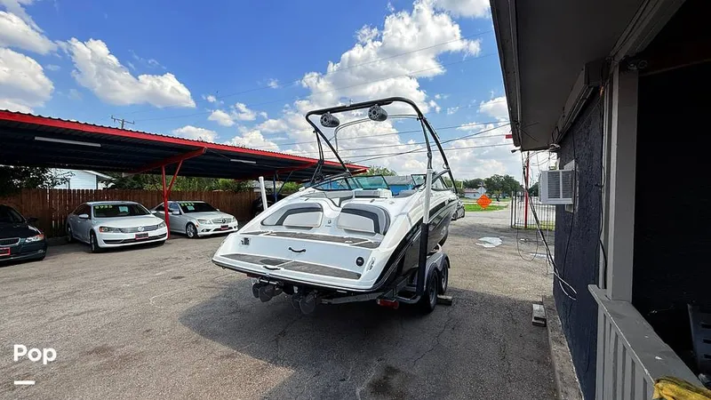 Slide: The Image of Yamaha 212x 2013 - 15860623