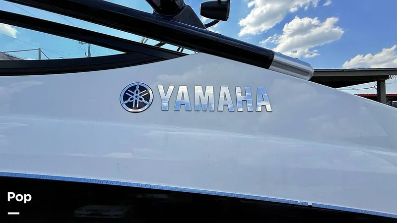 Slide: The Image of Yamaha 212x 2013 - 15860633