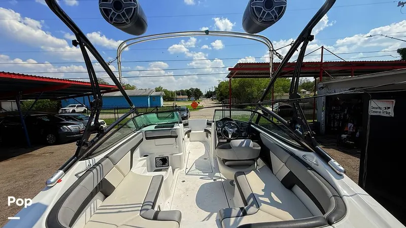 Slide: The Image of Yamaha 212x 2013 - 15859723