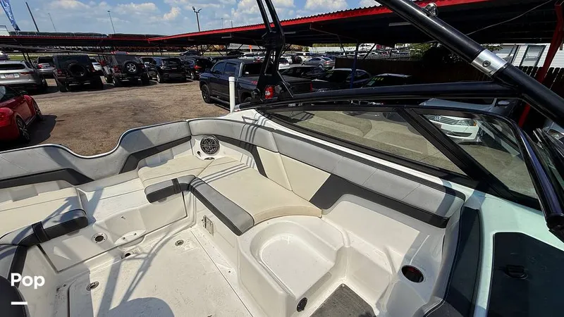 Slide: The Image of Yamaha 212x 2013 - 15859726