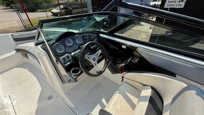 Slide: The Image of Yamaha 212x 2013 - 15859728